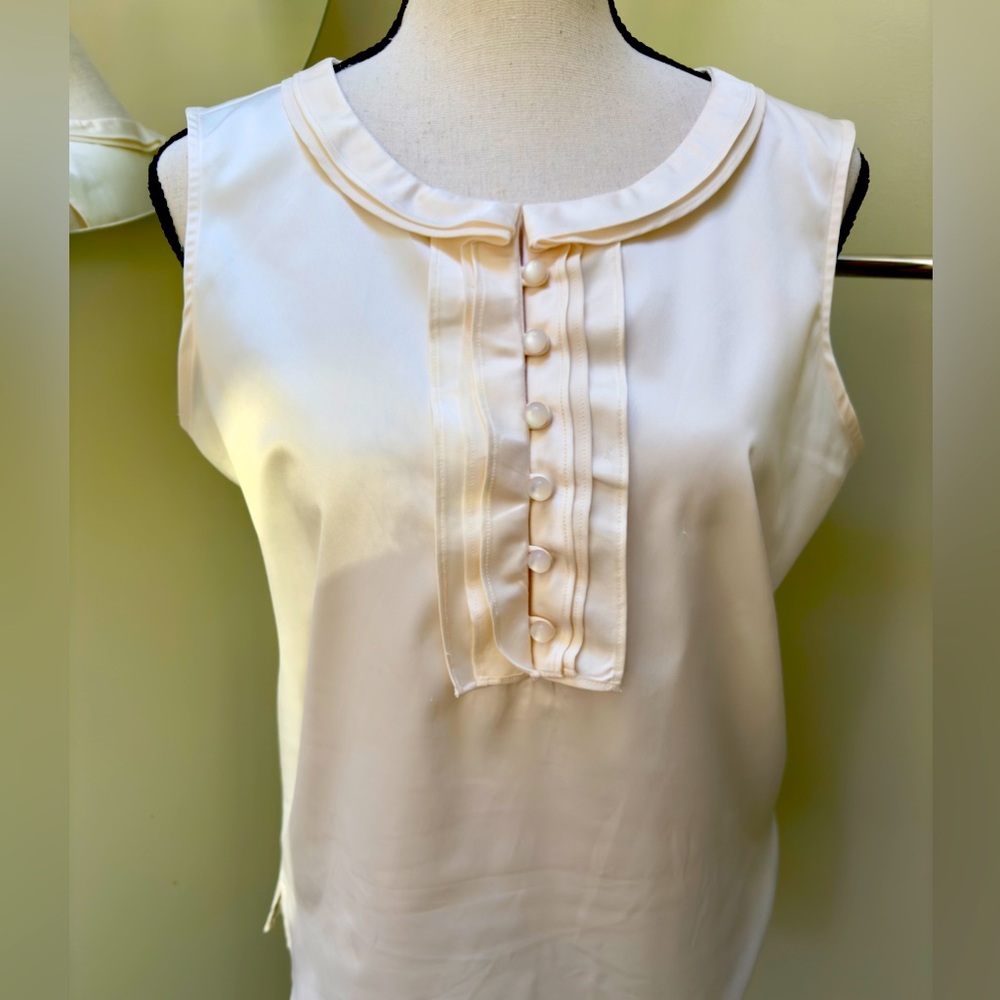TALBOTS satiny creamy sleeveless blouse, size Petite 10